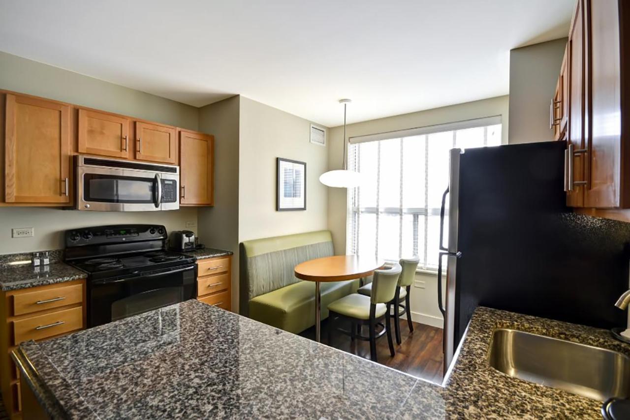 Hyatt House Naperville/Warrenville エクステリア 写真