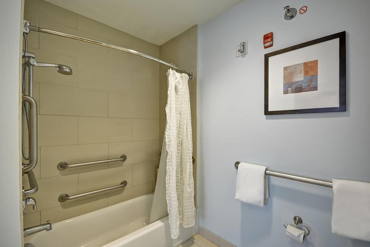 Hyatt House Naperville/Warrenville エクステリア 写真