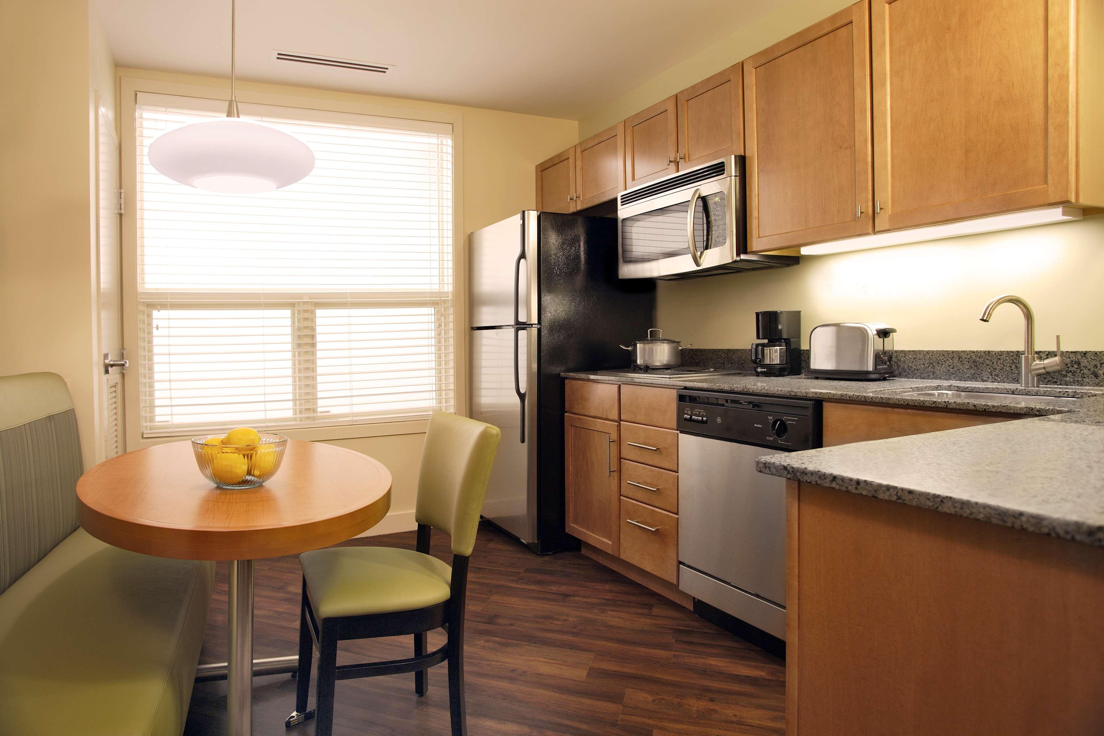 Hyatt House Naperville/Warrenville 部屋 写真